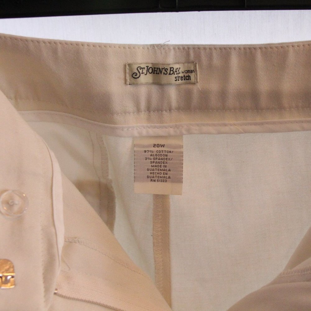 Cream Capris - Picture 3 of 3